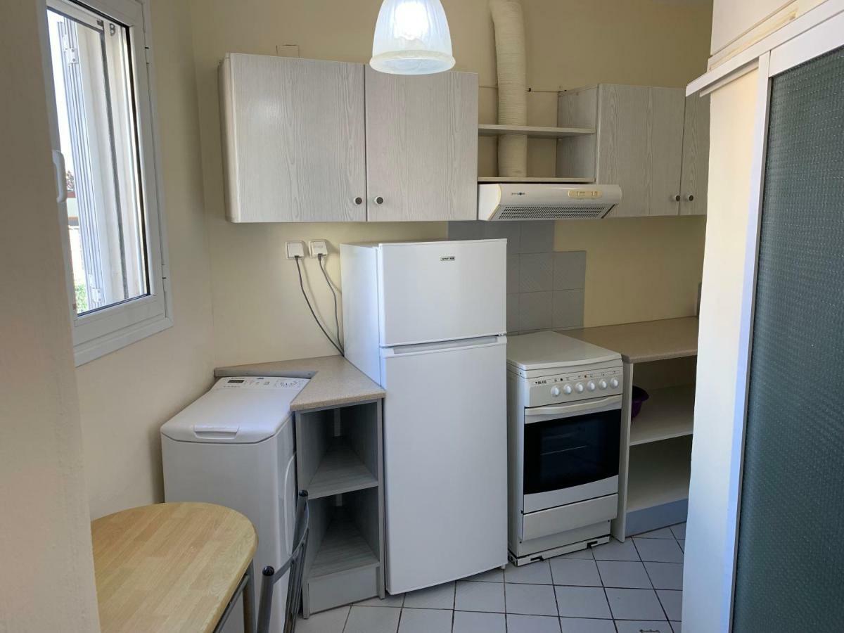 Cozy One-Bedroom Apartment In Halepa, Chania Chrissi Akti Chania Exterior foto