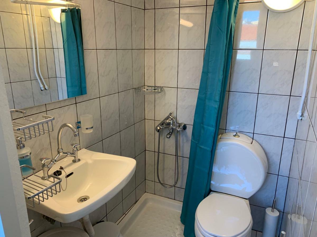 Cozy One-Bedroom Apartment In Halepa, Chania Chrissi Akti Chania Exterior foto